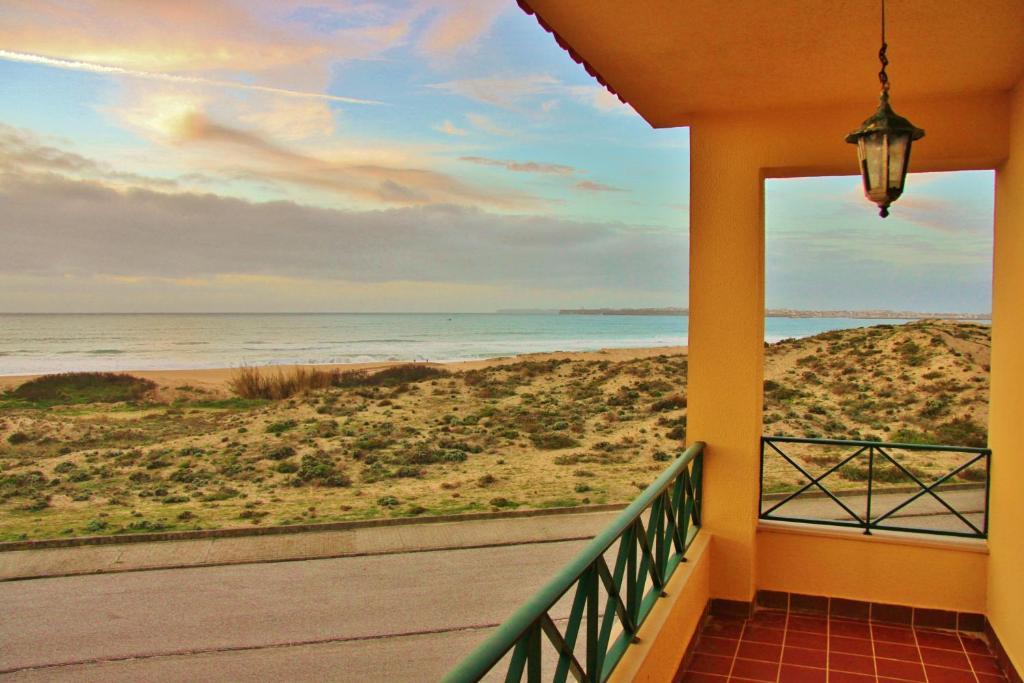 Hostel Supertubos Atouguia Da Baleia